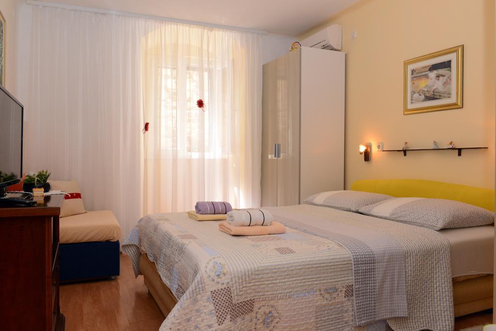 Private Room In The Center Of Split Exterior photo